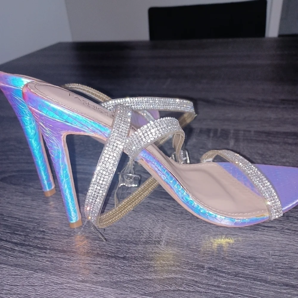 Fashion Nova- Bling and Silver Holographic Heels - W Sz 10 - Picture 8 of 11